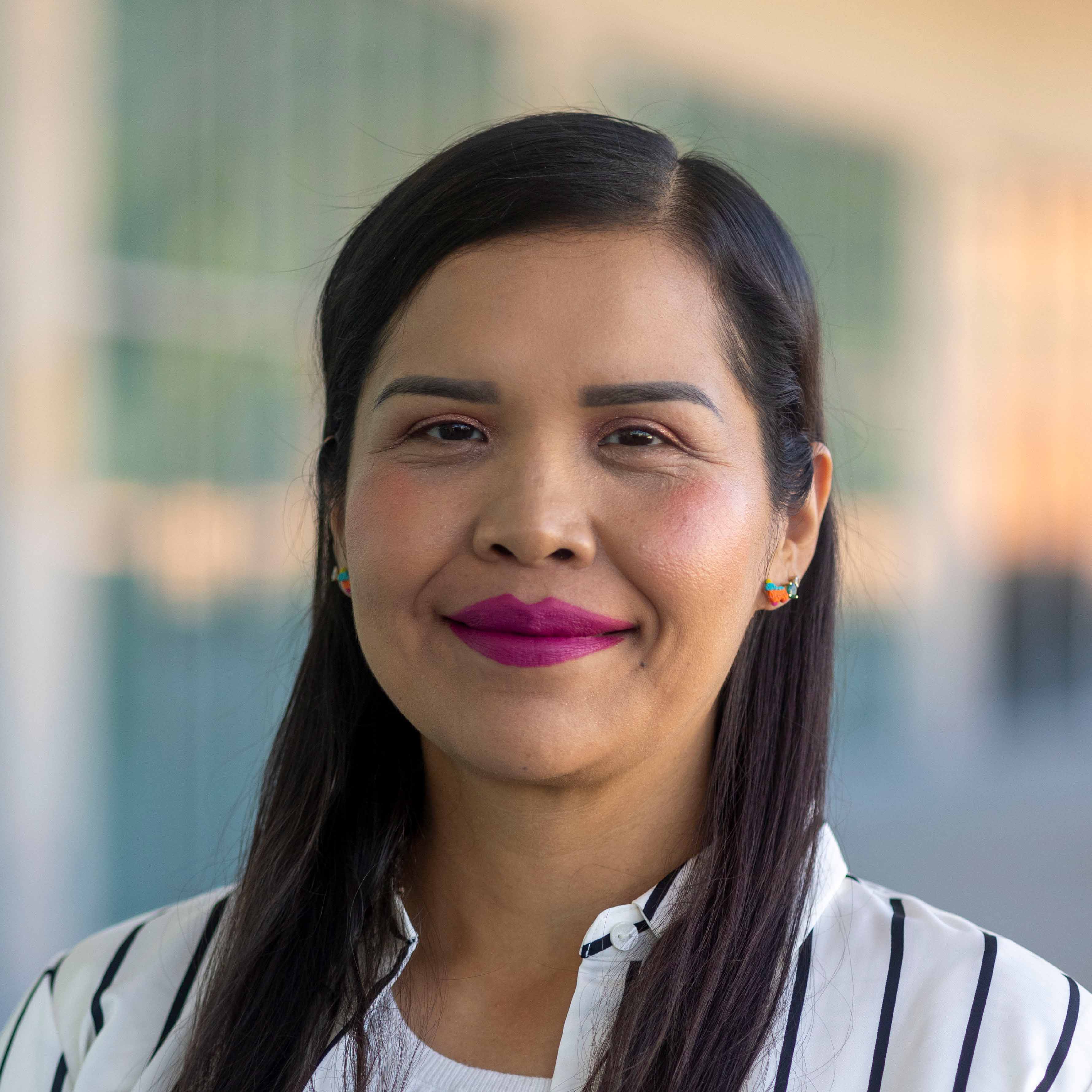 Headshot of Sandra Flores