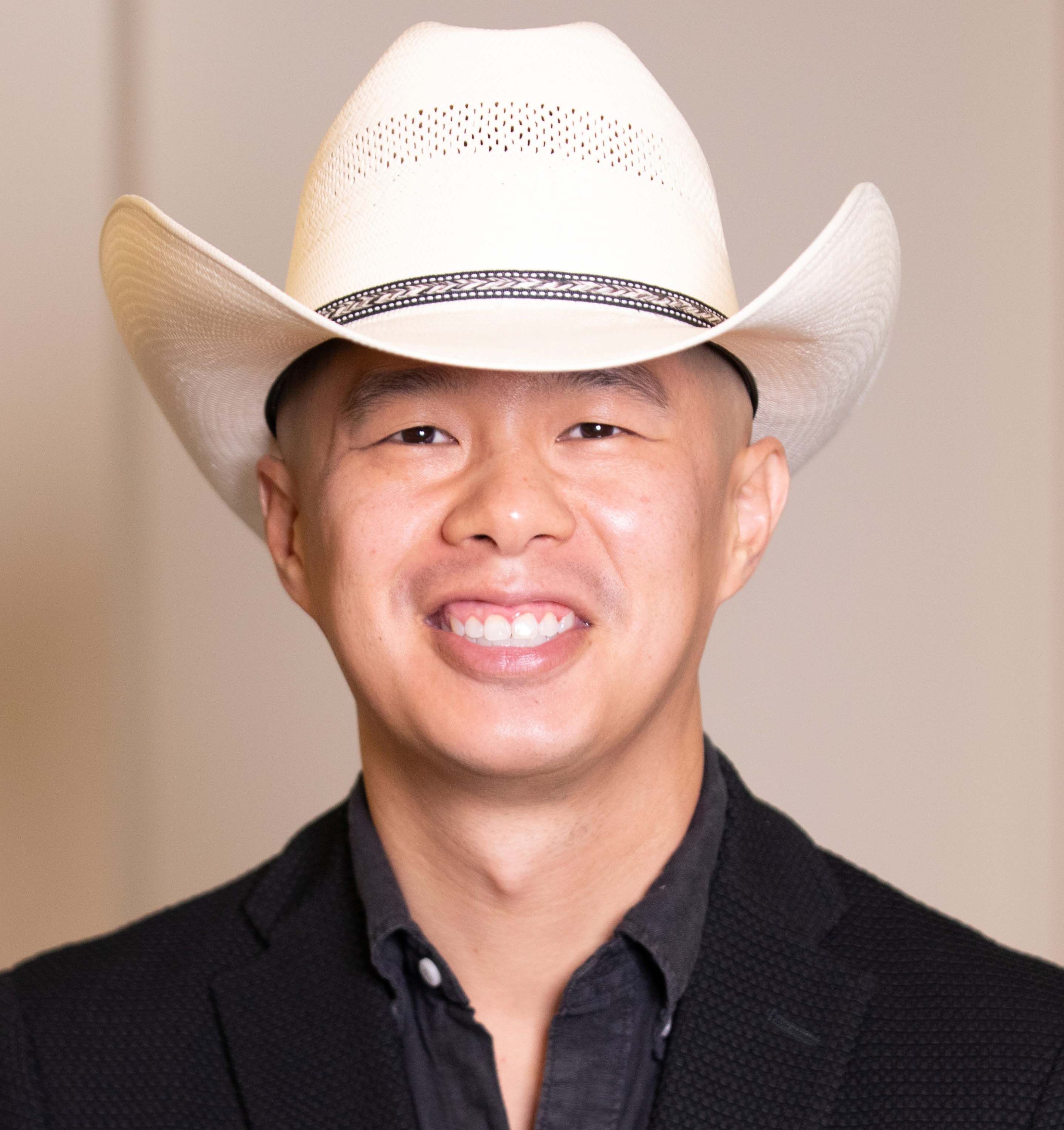 Headshot of Calvin Chan